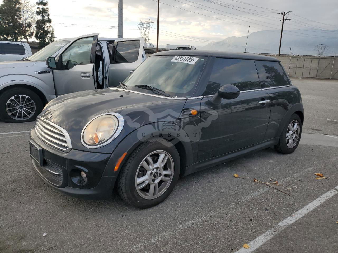 Mini Cooper 1.6L  4 2012