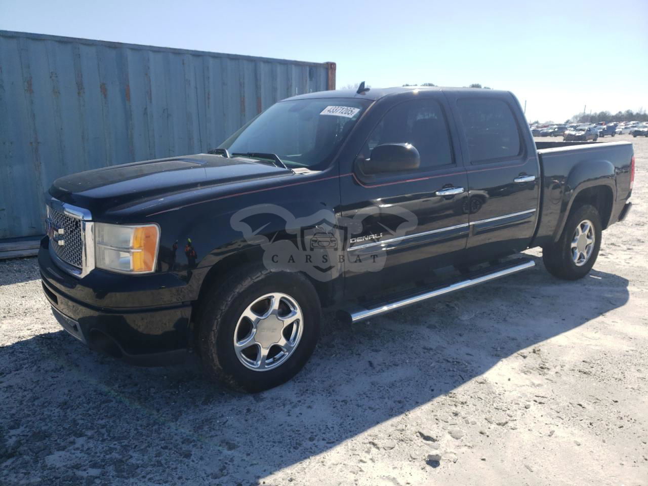 GMC Sierra K1500 DENALI 6.2L  8 2011
