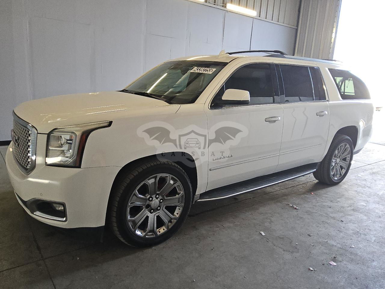GMC Yukon DENALI 6.2L  8 2016