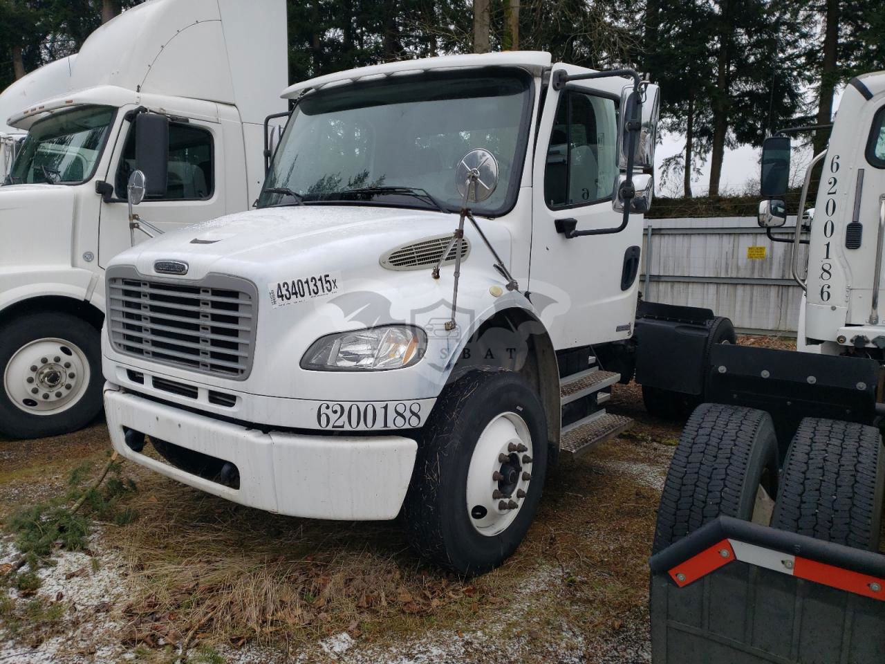 Freightliner Business Class M2 106 MEDIUM DUTY 8.3L  6 2006