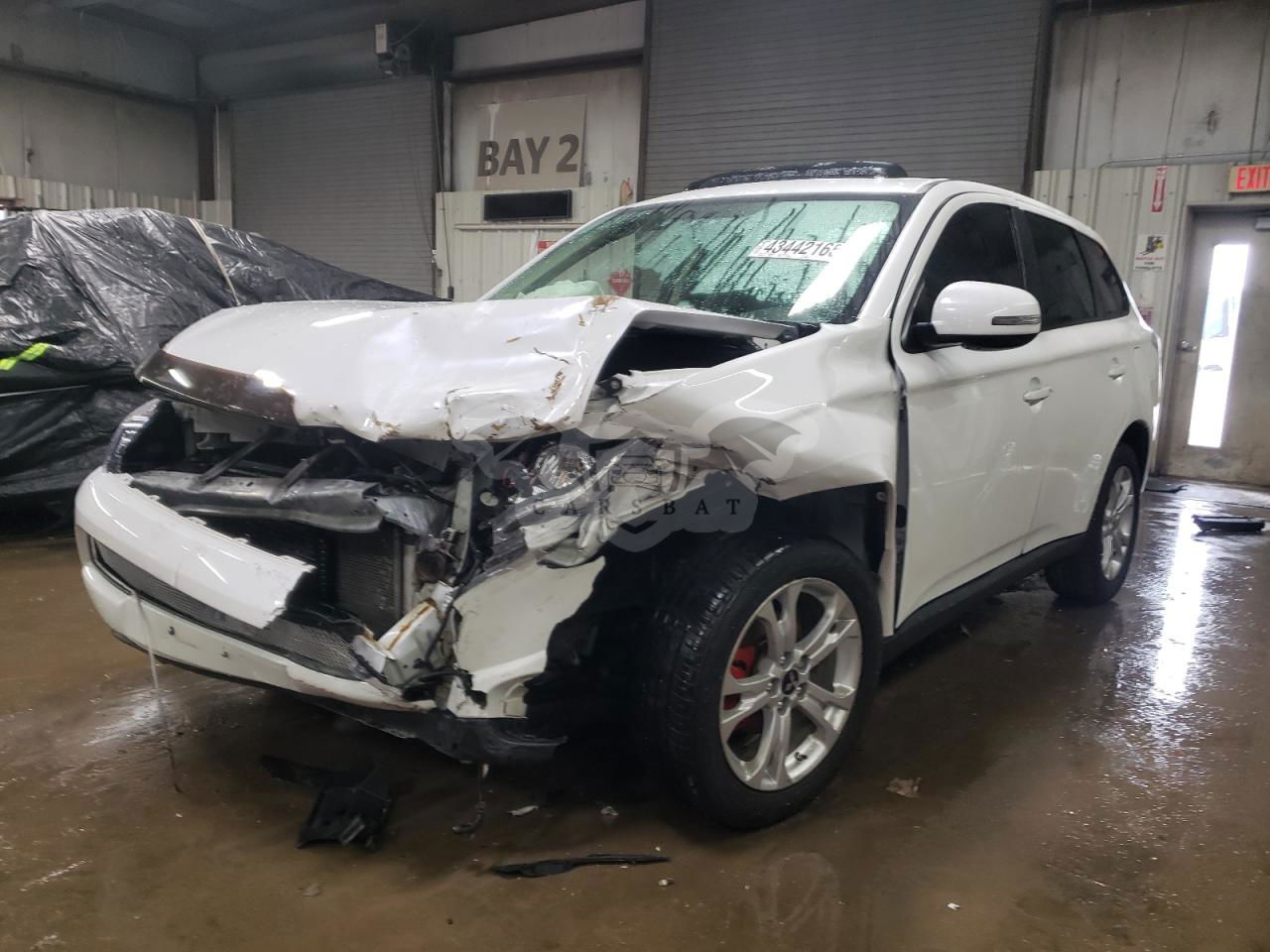 Mitsubishi Outlander SE 2.4L  4 2014