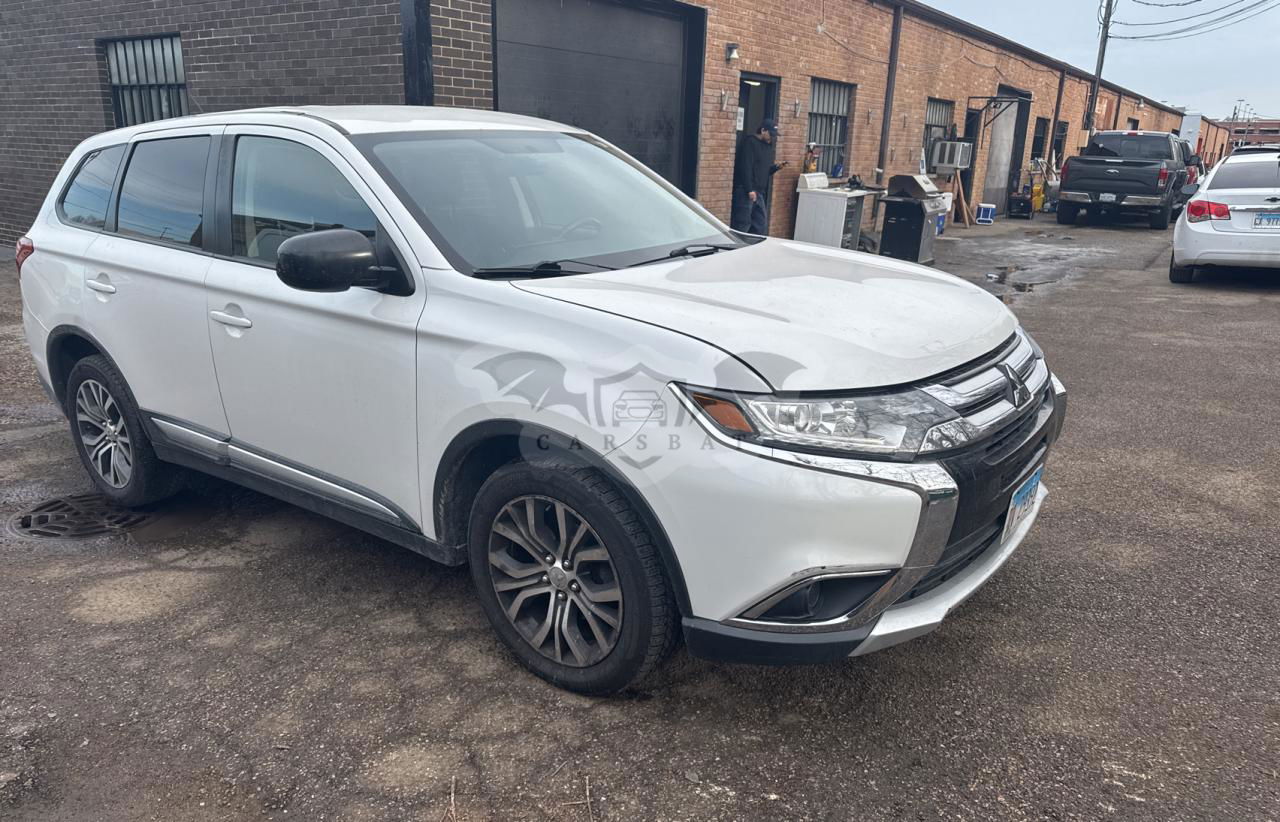 Mitsubishi Outlander SE 2.4L  4 2016