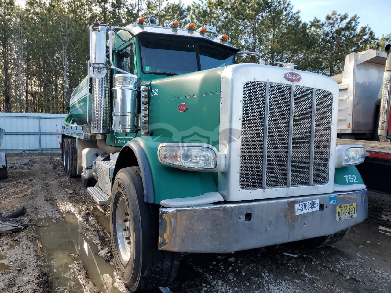 Peterbilt 388 15.0L  6 2012