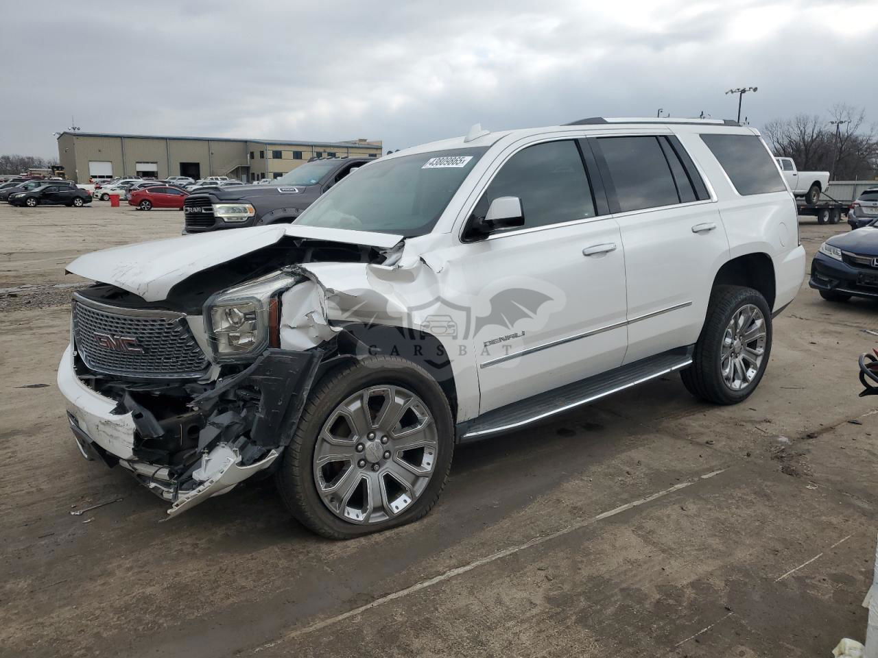 GMC Yukon DENALI 6.2L  8 2016