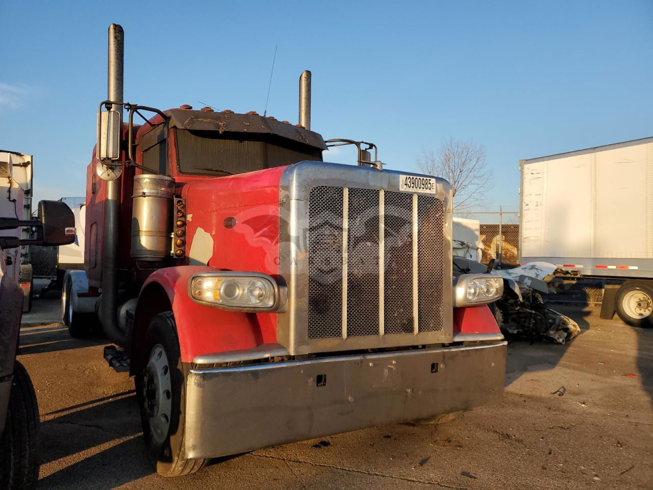 Peterbilt 388 12.9L  6 2013