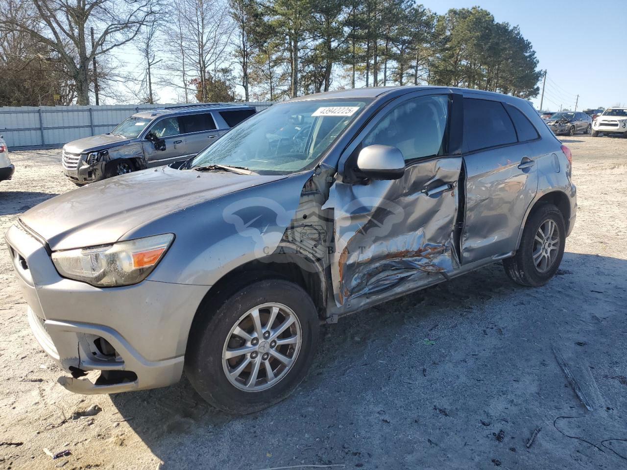 Mitsubishi Outlander ES 2.0L  4 2011