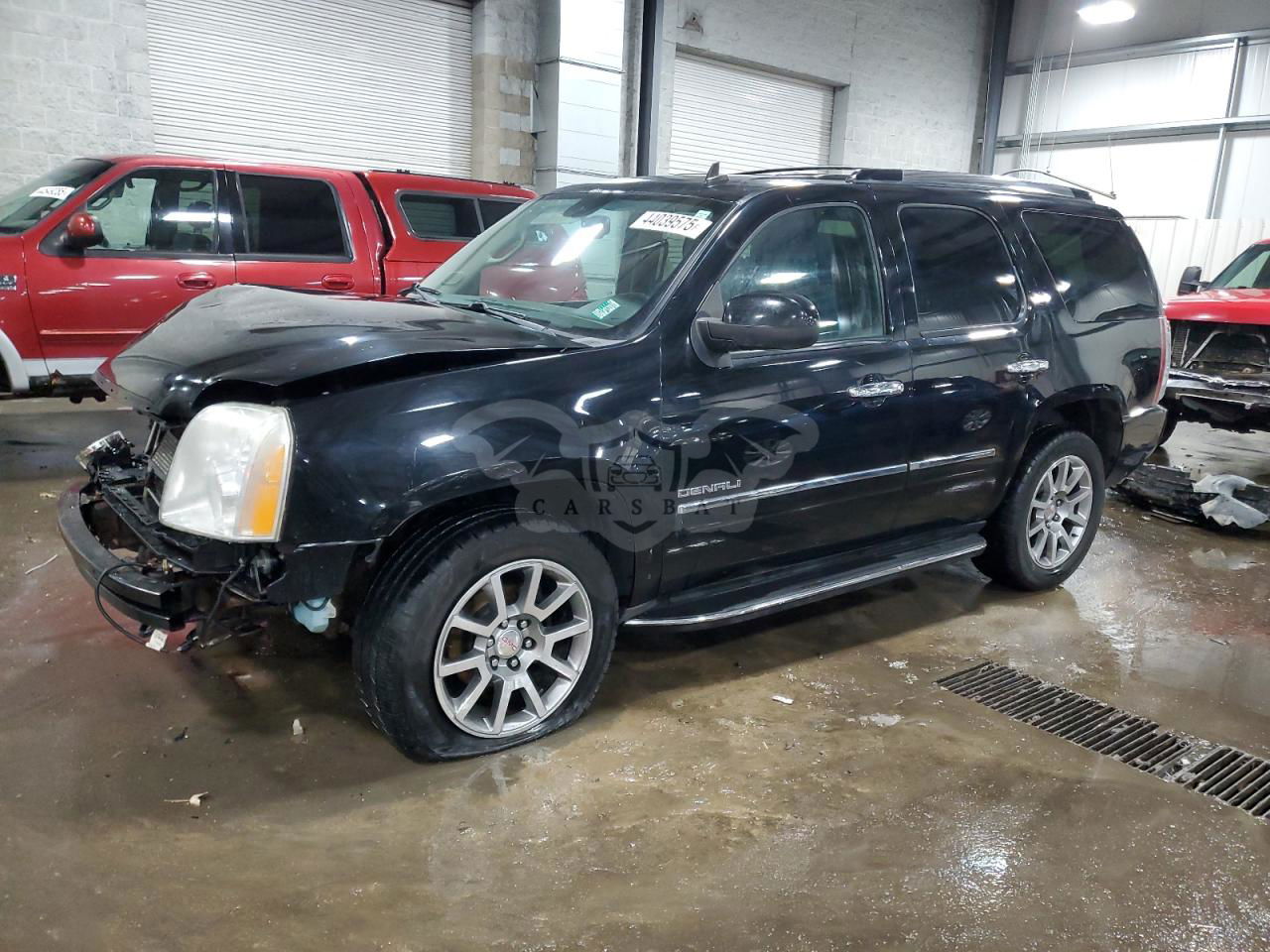 GMC Yukon DENALI 6.2L  8 2012