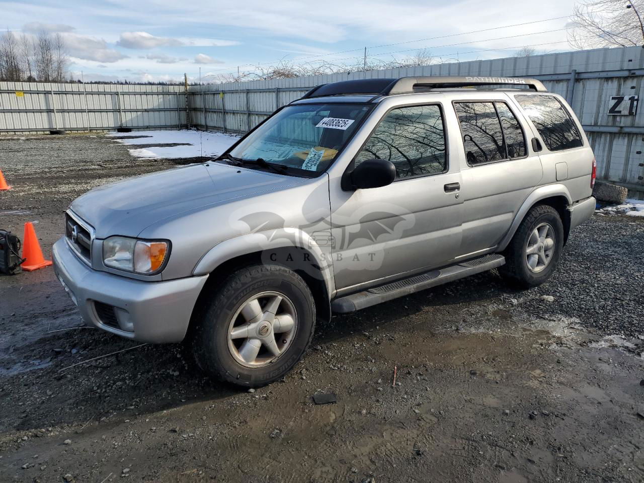 Nissan Pathfinder LE 3.5L  6 2002