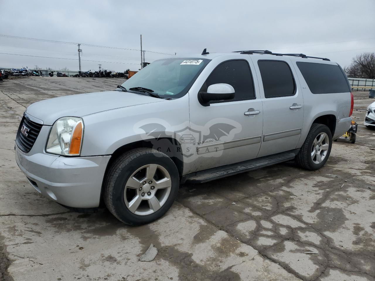 GMC Yukon C1500 SLT 5.3L  8 2013