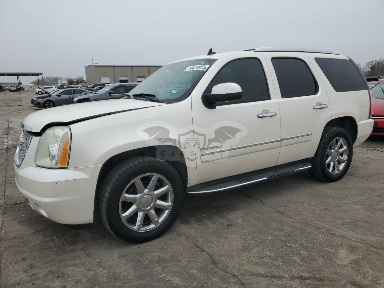 GMC Yukon DENALI 6.2L  8 2012