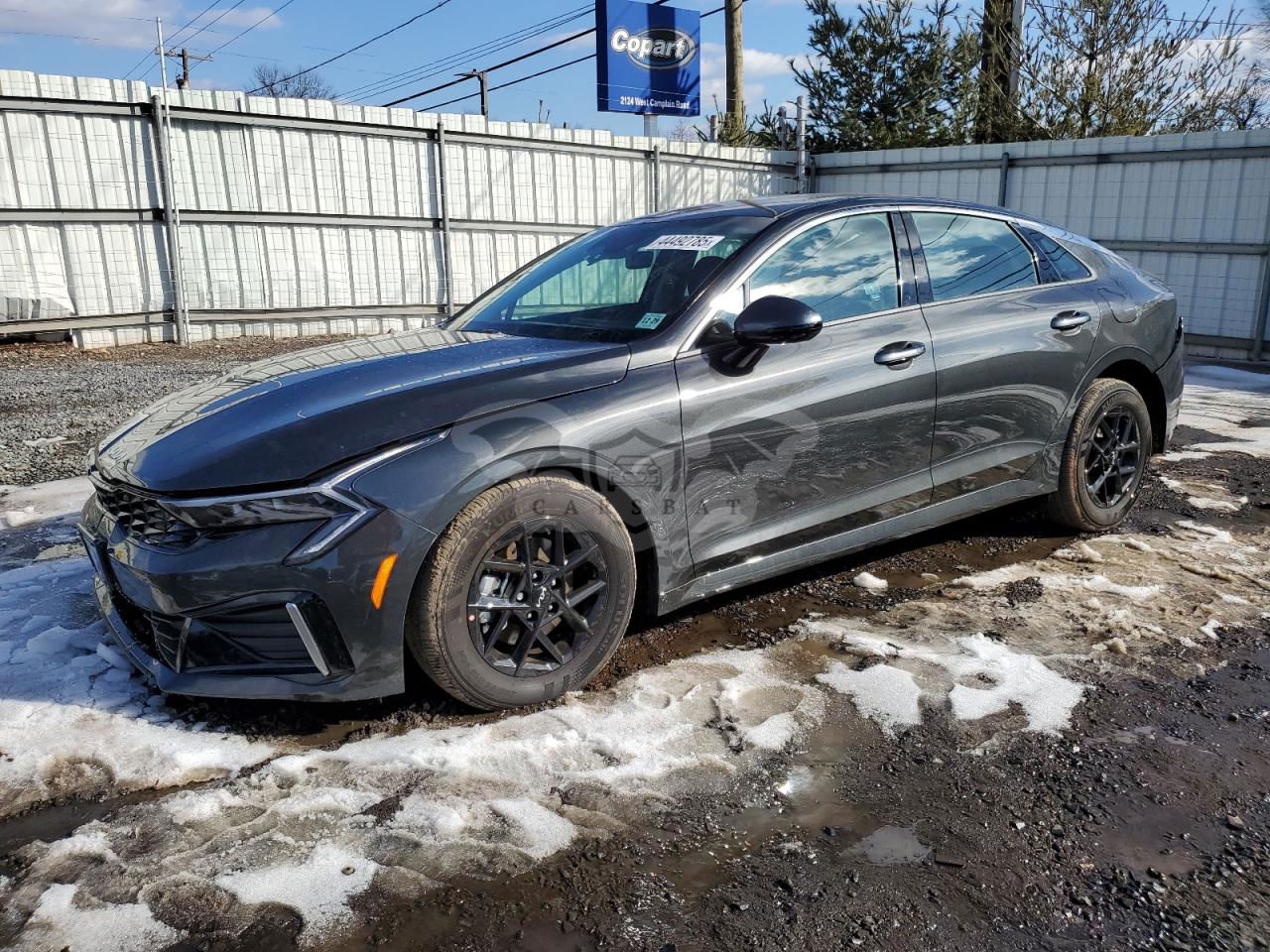 Kia K5 LXS 2.5L  4 2025