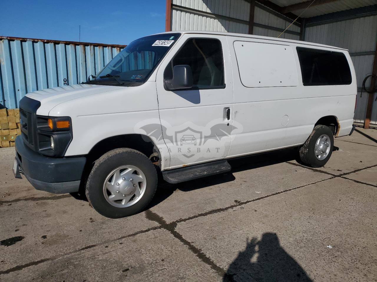 Ford Econoline E350 SUPER DUTY WAGON 5.4L  8 2011