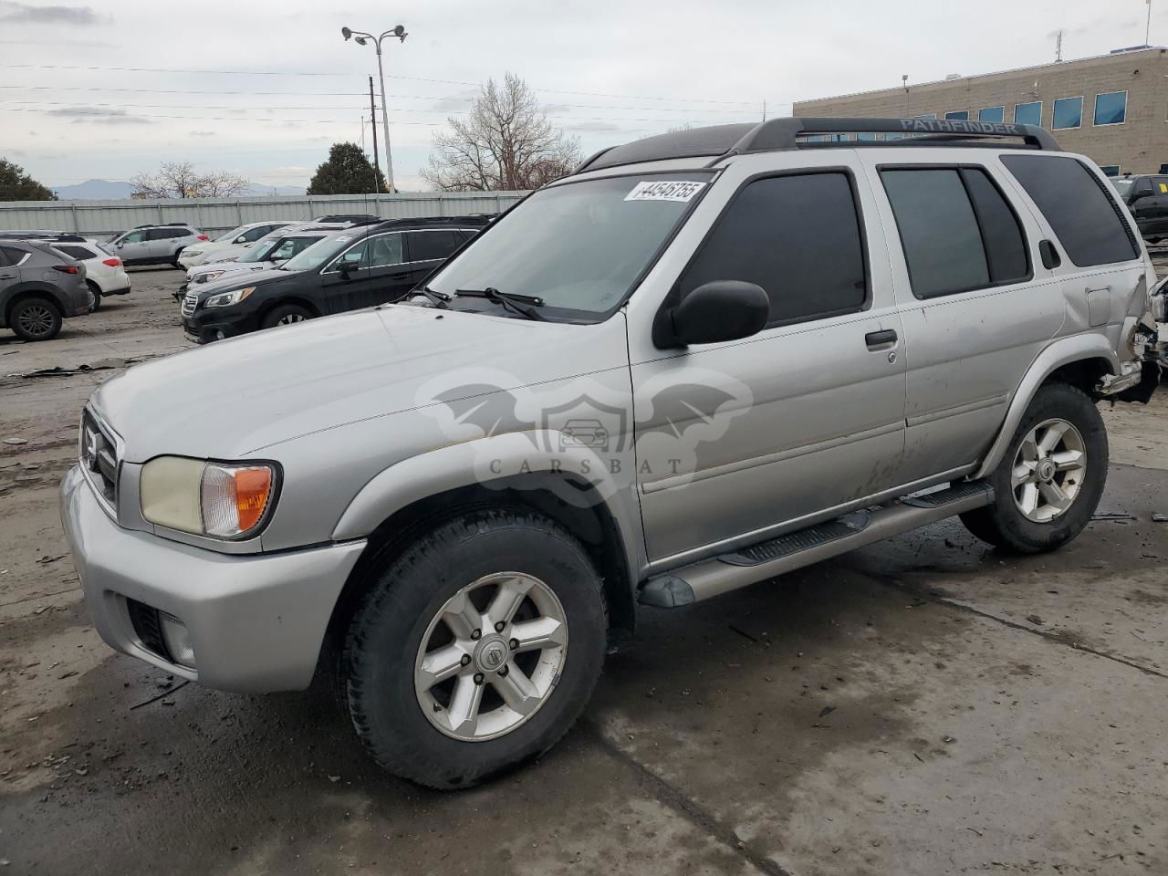 Nissan Pathfinder LE 3.5L  6 2004