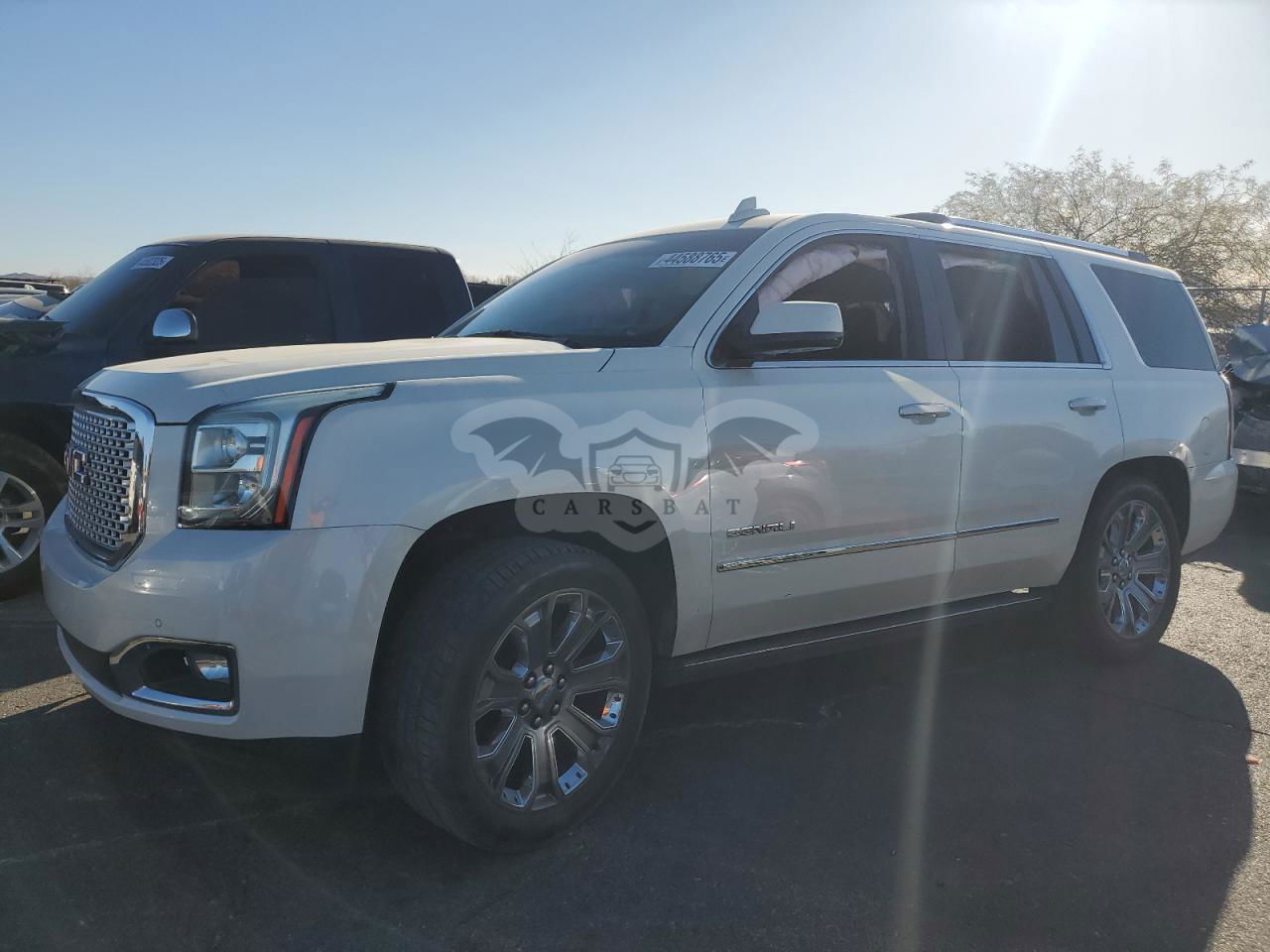 GMC Yukon DENALI 6.2L  8 2015