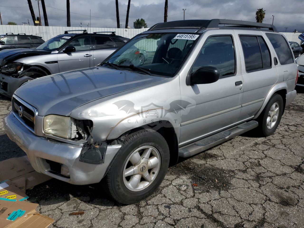 Nissan Pathfinder LE 3.5L  6 2002