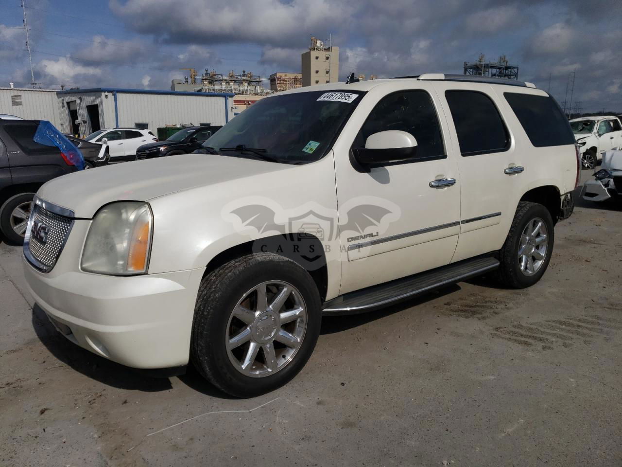GMC Yukon DENALI 6.2L  8 2012