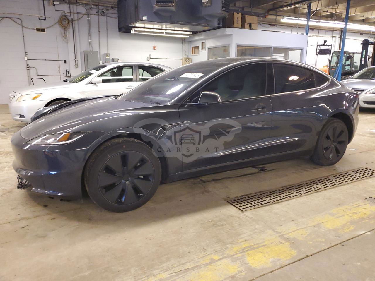 Tesla Model 3 2024