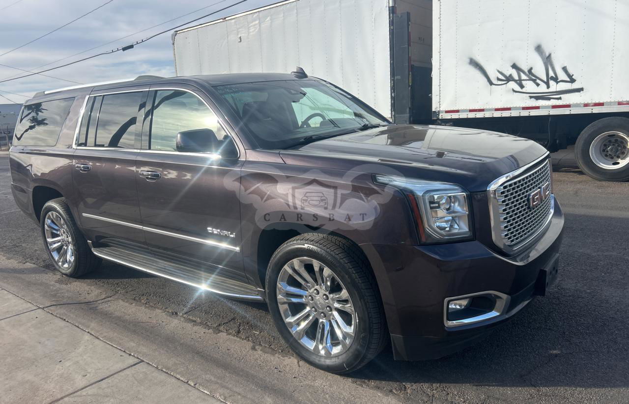 GMC Yukon DENALI 6.2L  8 2016