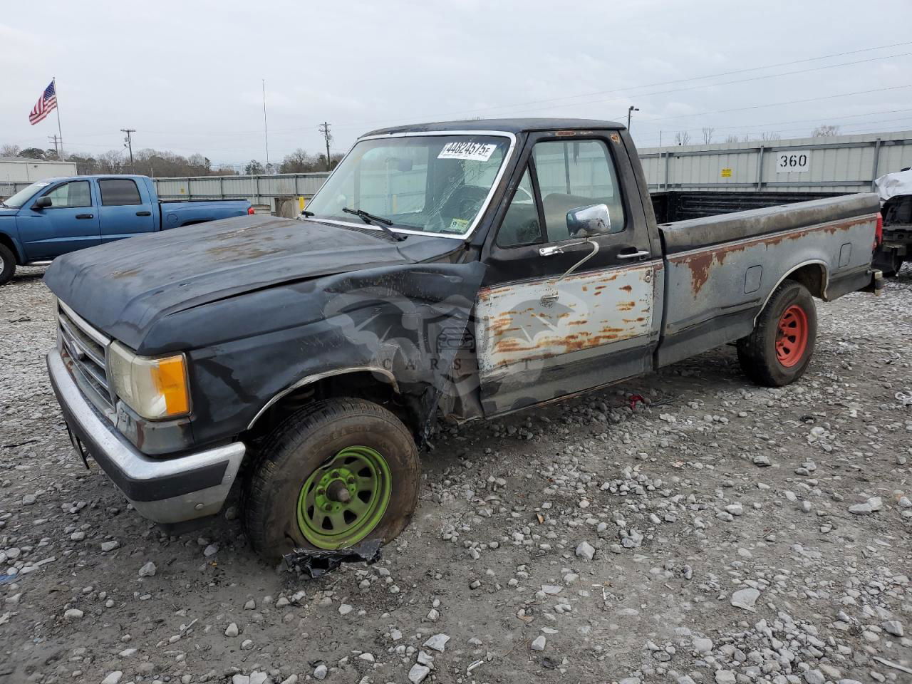 Ford F-150 4.9L  6 1989