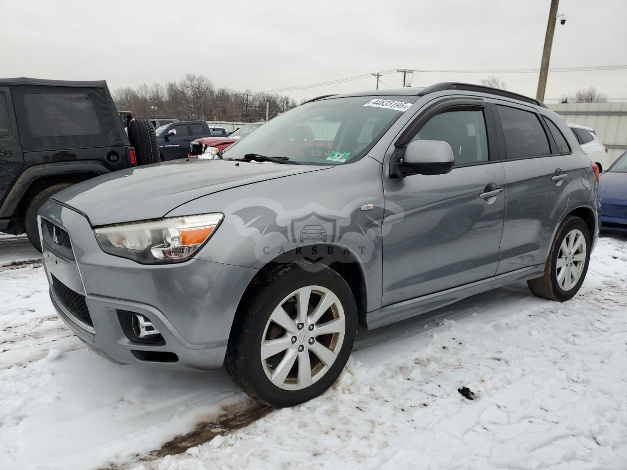 Mitsubishi Outlander SE 2.0L  4 2012