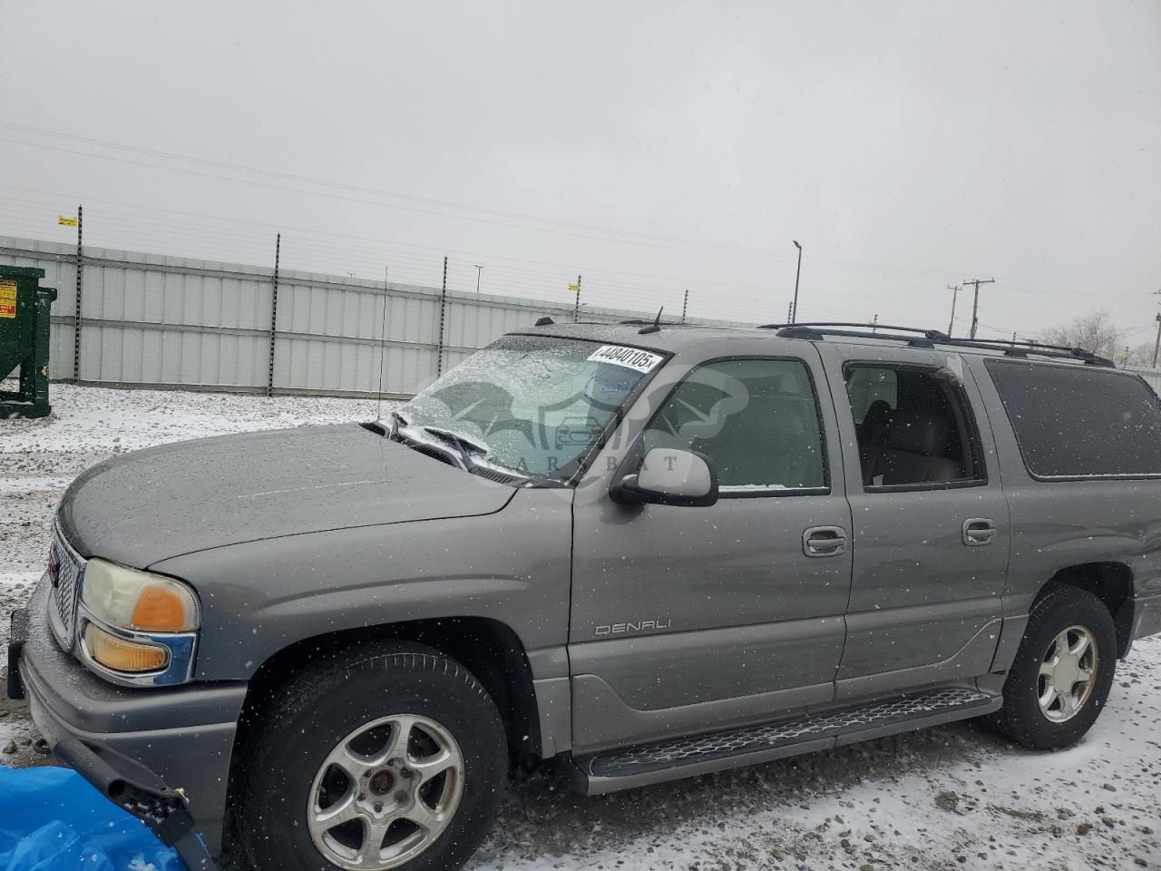 GMC Yukon DENALI 6.0L  8 2005