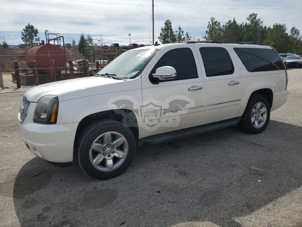 GMC Yukon C1500 SLT 5.3L  8 2013