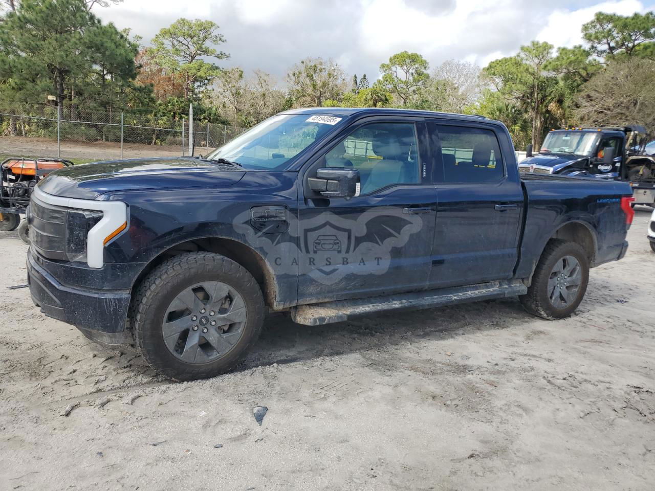 Ford F-150 LIGHTNING PRO 2023