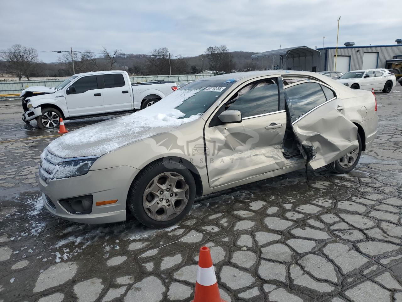 Ford Fusion SE 2.5L  4 2010