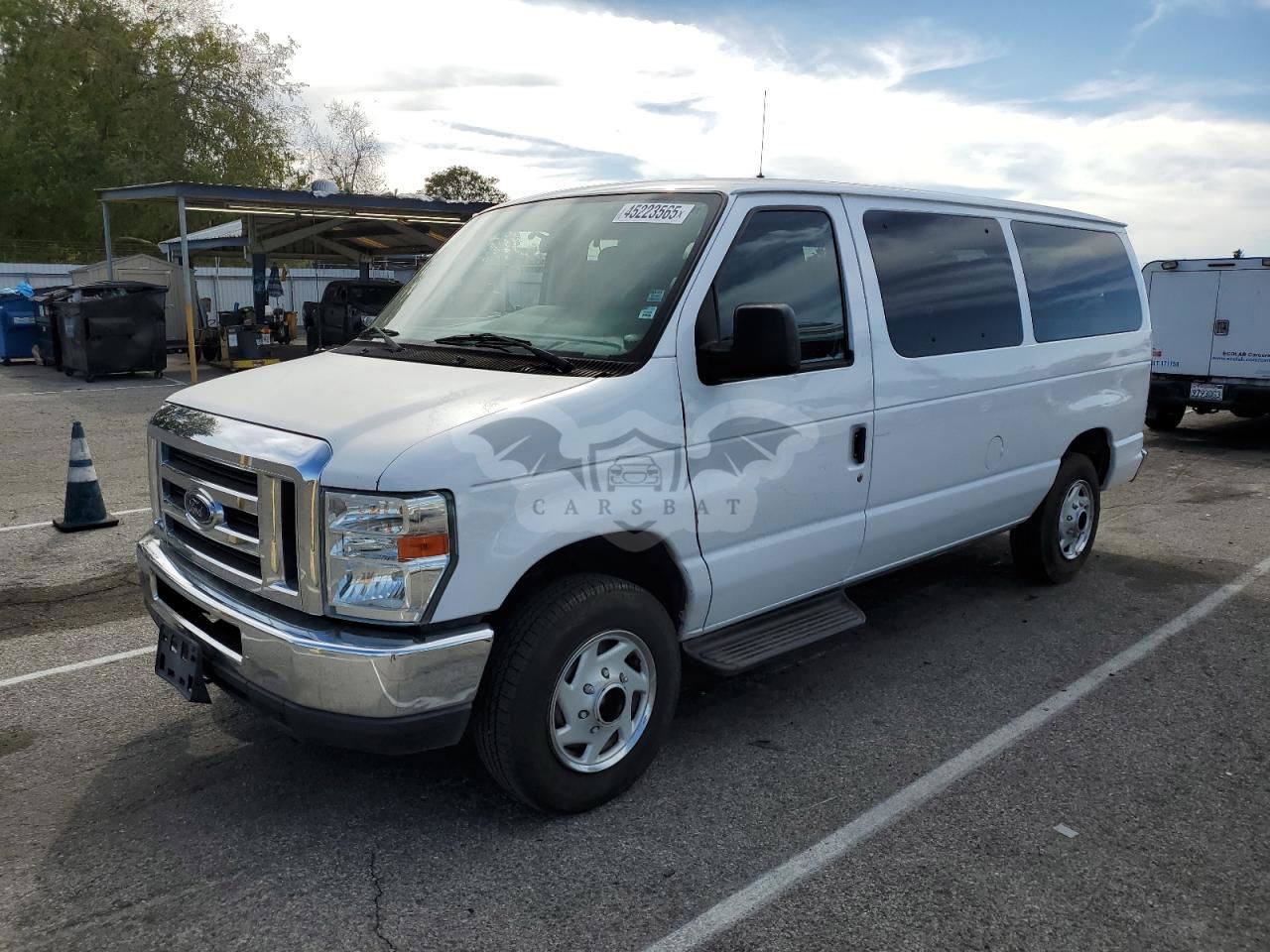 Ford Econoline E150 WAGON 4.6L  8 2013