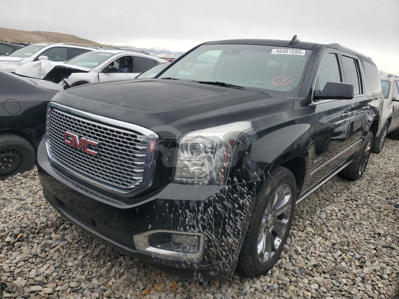 GMC Yukon DENALI 6.2L  8 2015