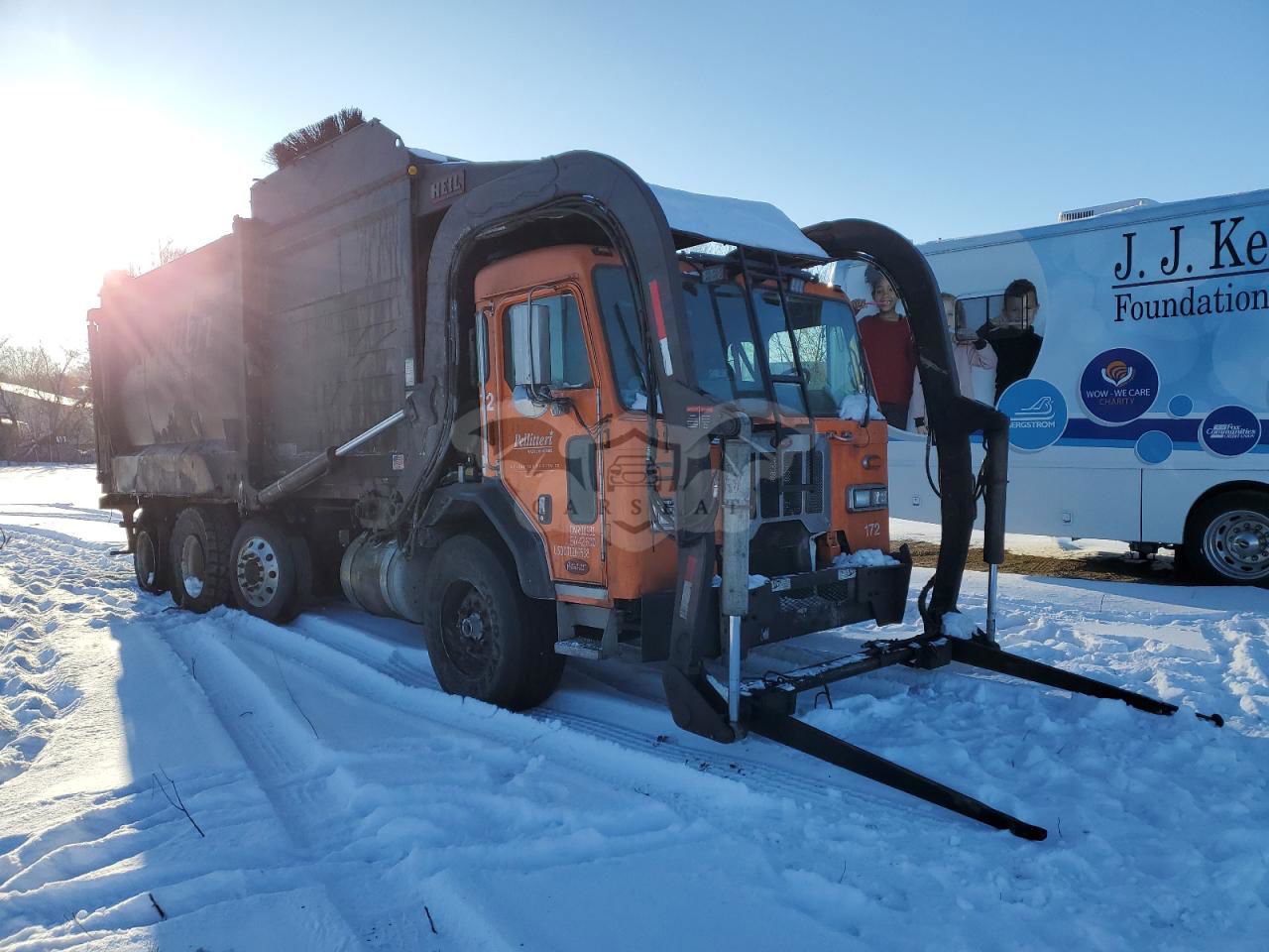 Peterbilt 320/325 11.9L  6 2016