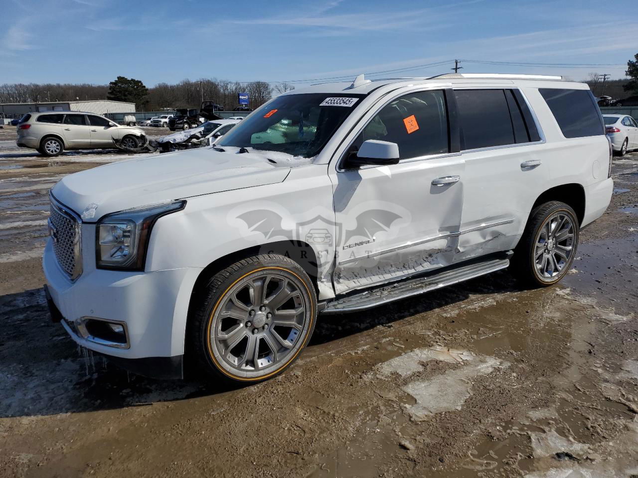 GMC Yukon DENALI 6.2L  8 2016