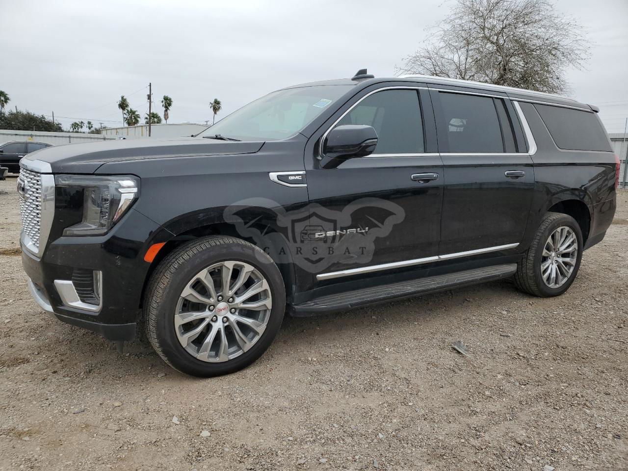 GMC Yukon DENALI 6.2L  8 2021