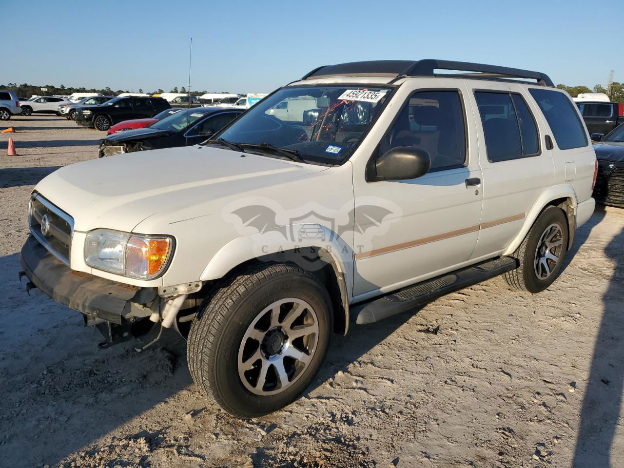 Nissan Pathfinder LE 3.5L  6 2002