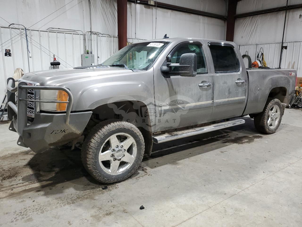 GMC Sierra K2500 DENALI 6.6L  8 2013