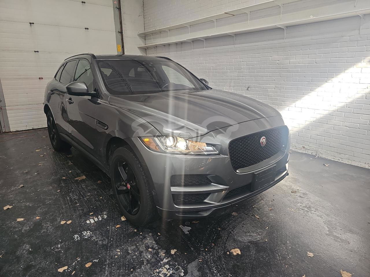 Jaguar F-Pace PREMIUM 2.0L  4 2018