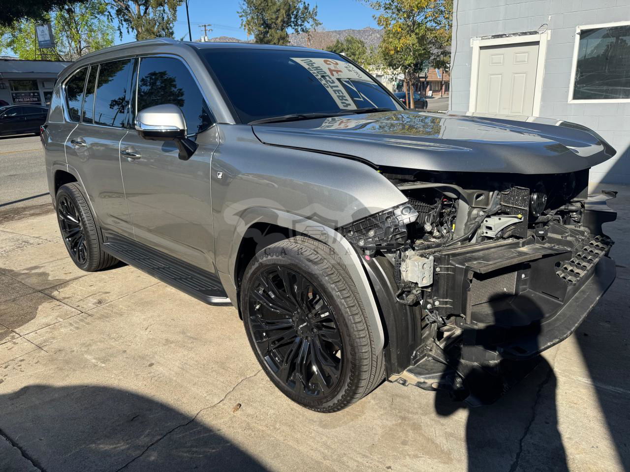 Lexus LX 600 BASE 3.5L  6 2023