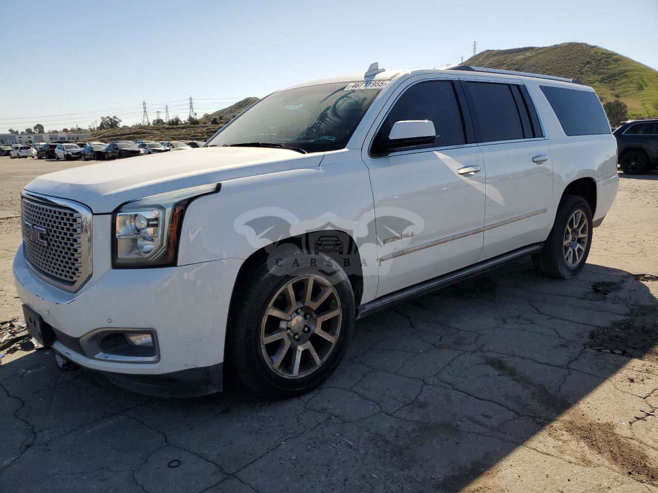 GMC Yukon DENALI 6.2L  8 2016