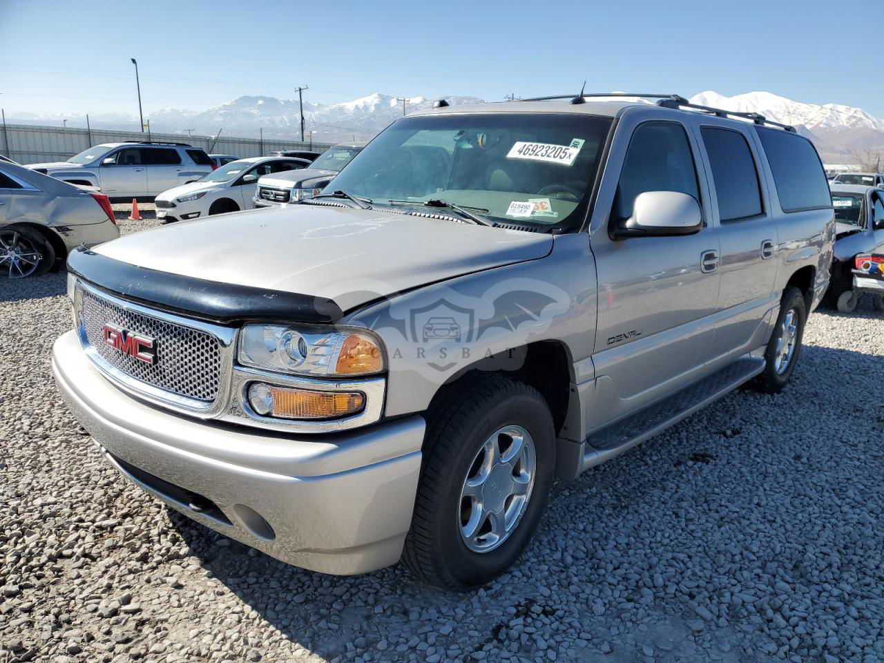 GMC Yukon DENALI 6.0L  8 2005