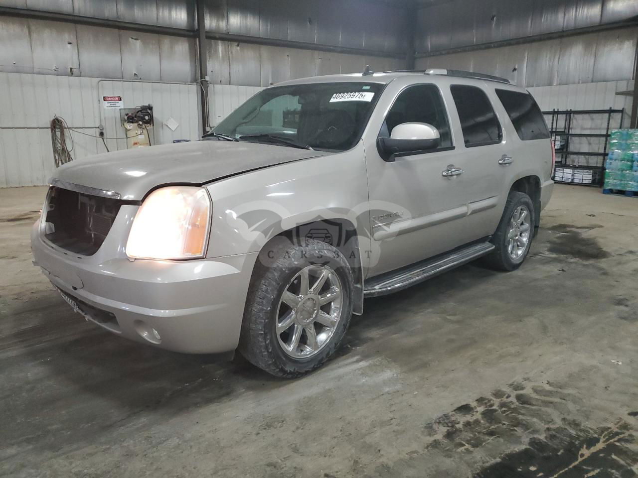 GMC Yukon DENALI 6.2L  8 2008