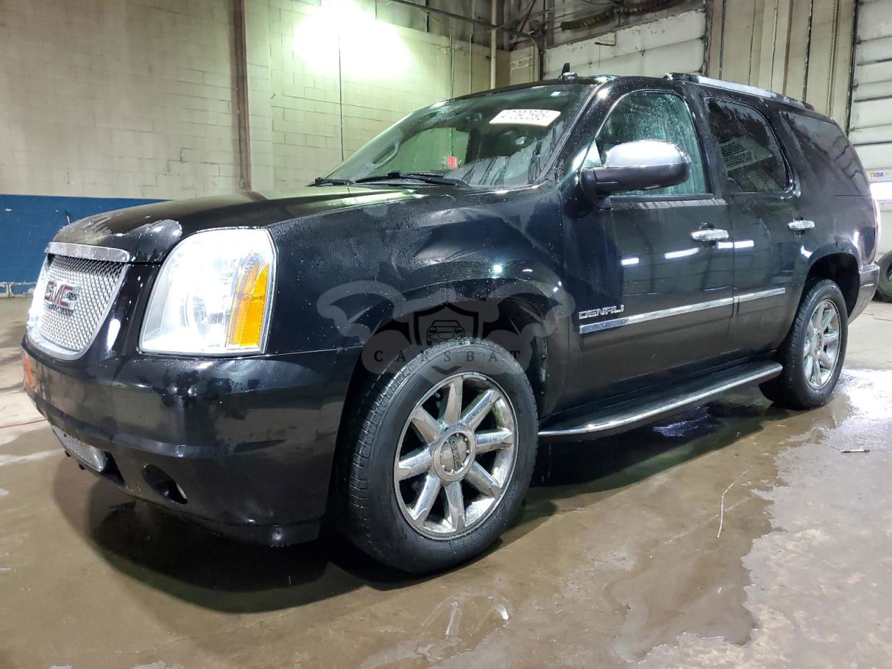 GMC Yukon DENALI 6.2L  8 2010