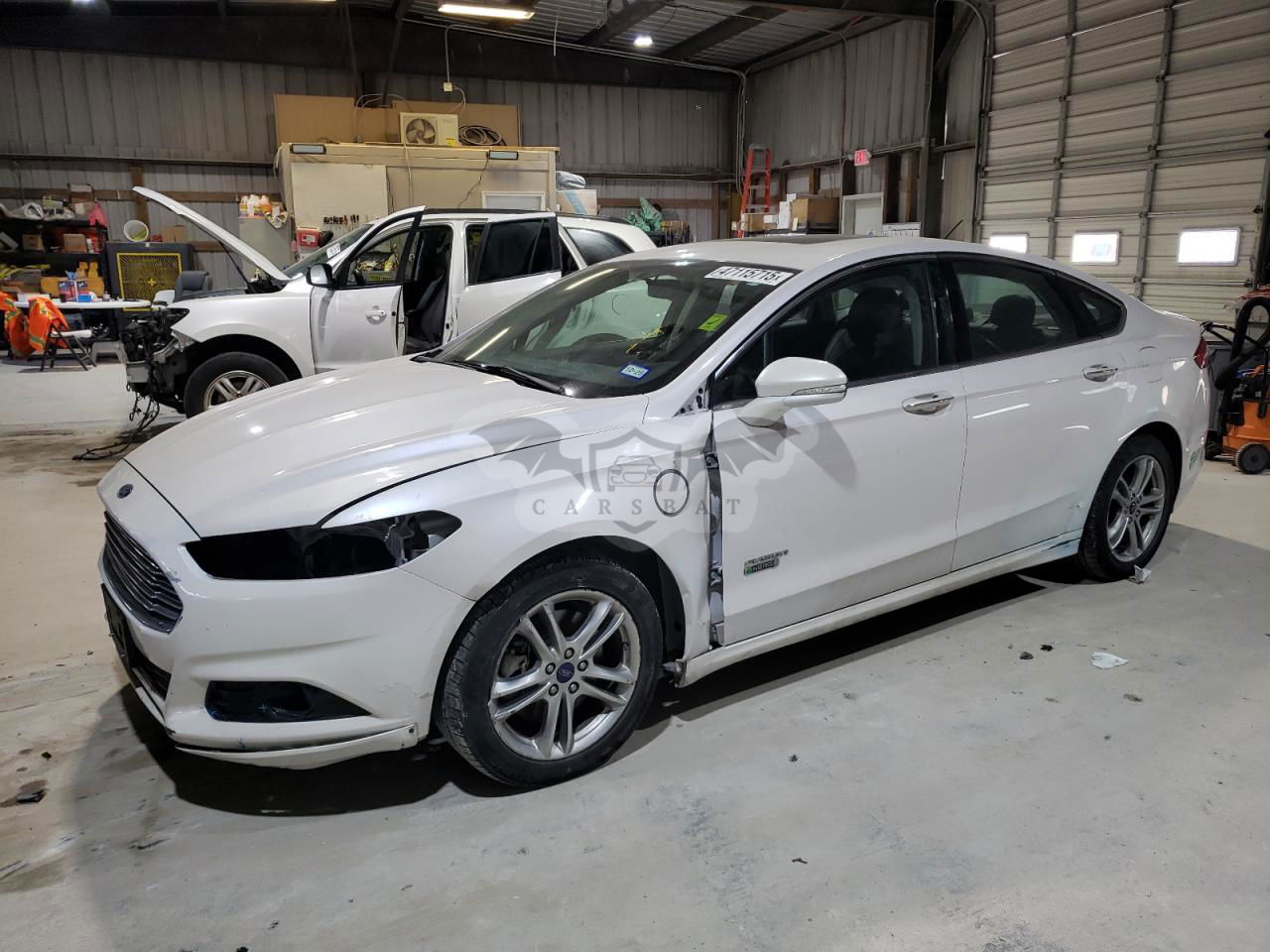 Ford Fusion TITANIUM PHEV 2.0L  4 2016