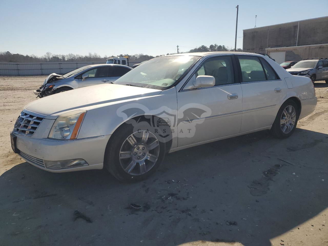 Cadillac DTS PLATINUM 4.6L  8 2011