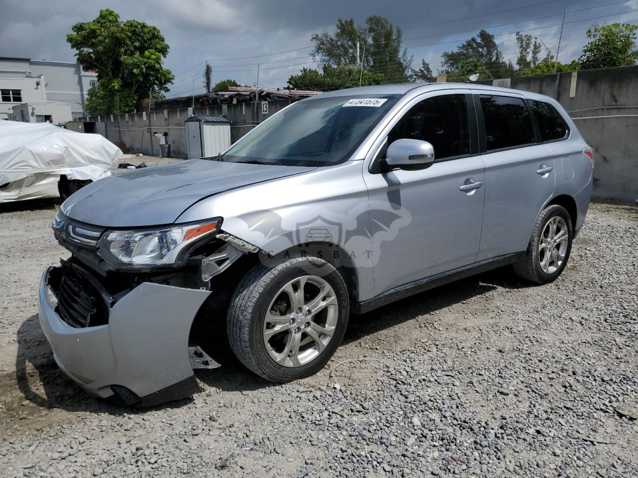 Mitsubishi Outlander SE 2.4L  4 2014