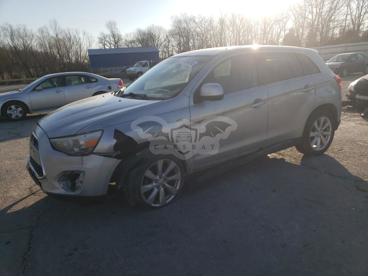 Mitsubishi Outlander SE 2.0L  4 2013