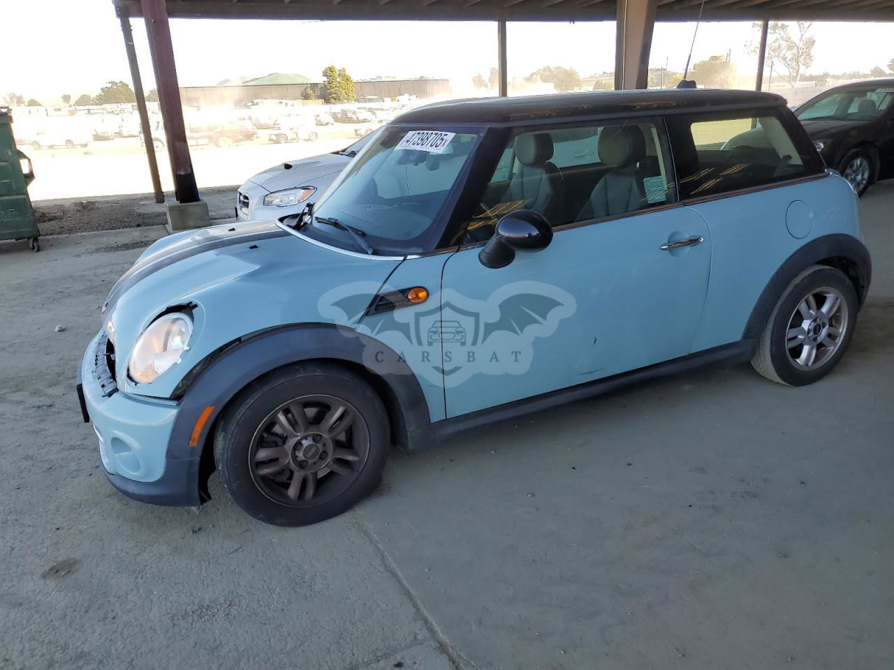 Mini Cooper 1.6L  4 2013