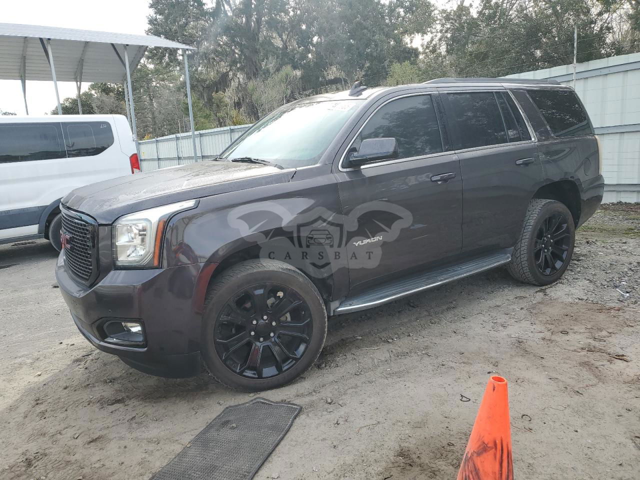 GMC Yukon SLE 5.3L  8 2015