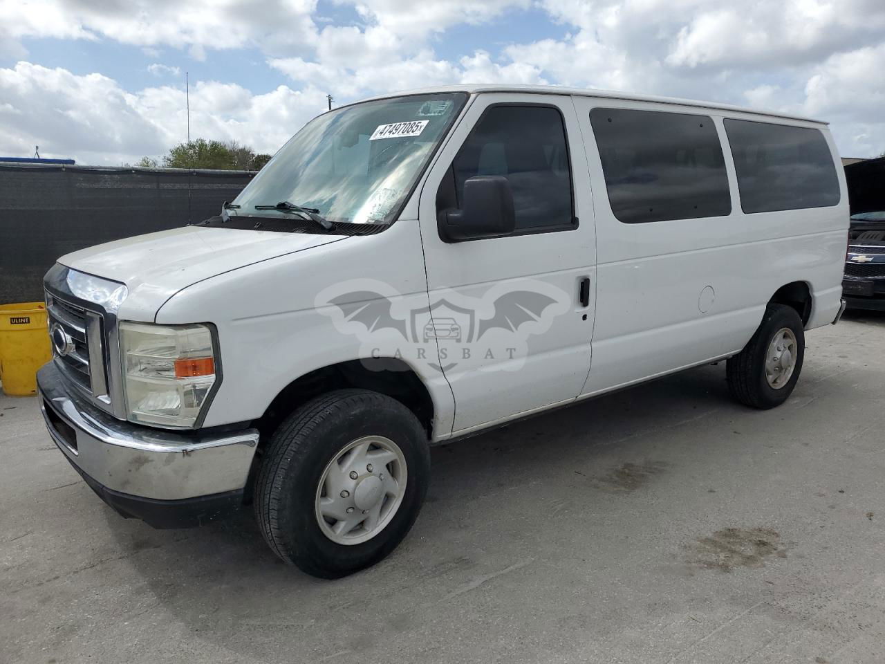Ford Econoline E350 SUPER DUTY WAGON 5.4L  8 2013