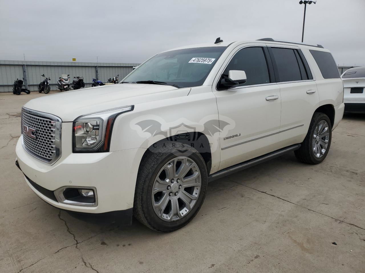 GMC Yukon DENALI 6.2L  8 2015