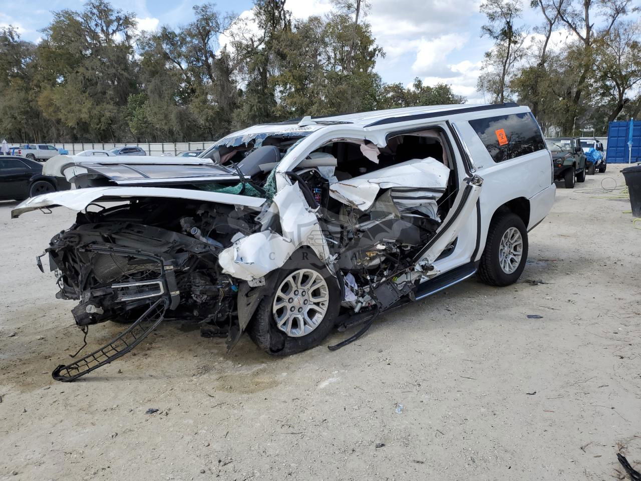 GMC Yukon K1500 SLT 5.3L  8 2020